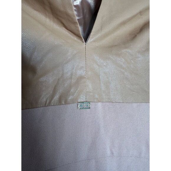 Elisabetta Franchi V-Neck Mini Dress in Beige Women's Size 38 Made in Italy - Picture 4 of 10